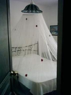 Eltern Schlafzimmer mit Balkon...