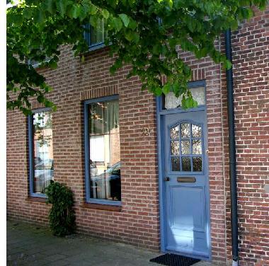 das schoene Ferienhaus (29), dort gegenueber bis 6 Personen