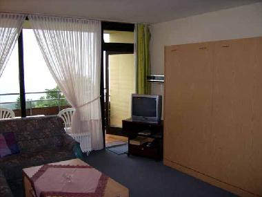 Wohnzimmer mit Bettenschrank