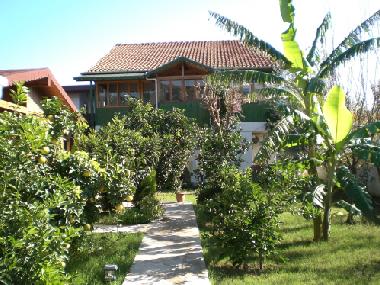 Garten und Aussenansicht Ferienwohnung