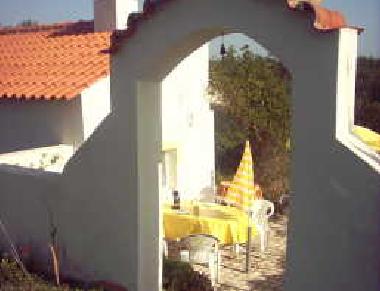 Terrasse gelbes Ferienh�uschen