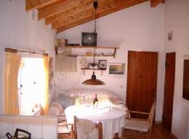 Wohnzimmer gelbes H�uschen