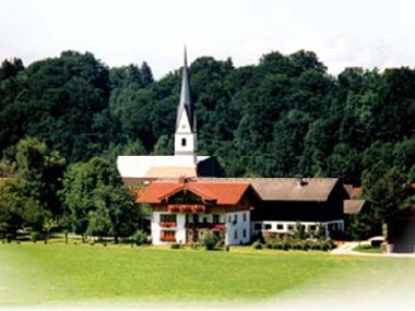 Zottnerhof mit Kirche