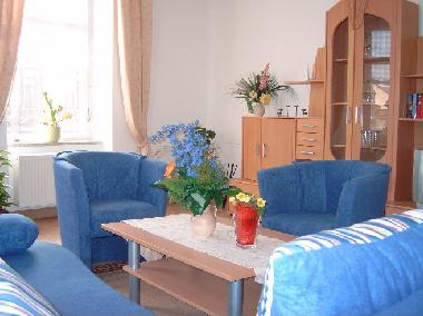 Wohnzimmer ( mit Laminat )