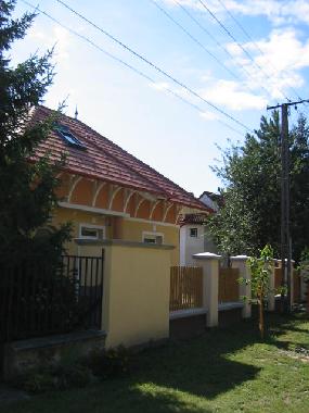 Ferienhaus in Balatonkenese (Veszprem) oder Ferienwohnung oder Ferienhaus