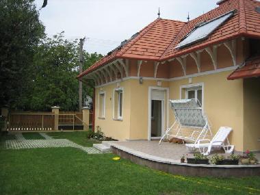 Ferienhaus in Balatonkenese (Veszprem) oder Ferienwohnung oder Ferienhaus