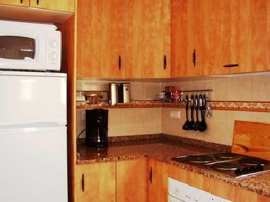 Die Kche ist komplett eingerichtet fr 6 Personen.