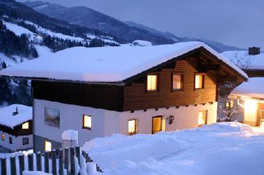 Ferienhaus in der Nacht