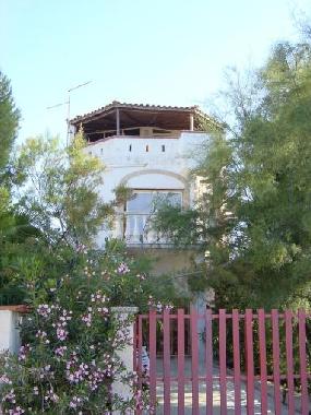 Torre meerseitig mit Autoabstellplatz
