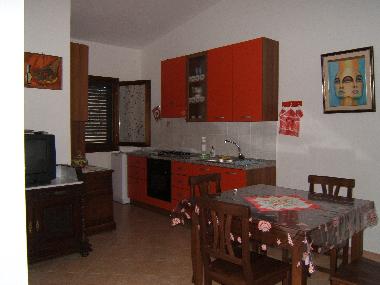 die Kueche mit allen Einrichtungen