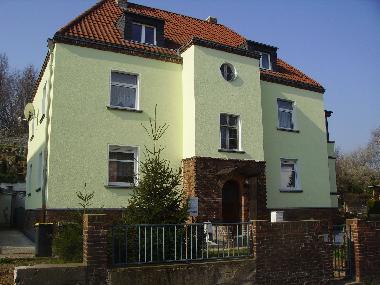 Auenansicht, Parken vorm Haus