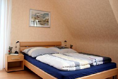 Schlafzimmer mit Doppelbett