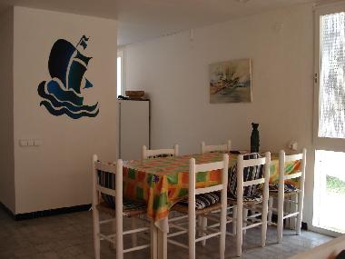 Gengend Sitzgelegenheiten im Esszimmer