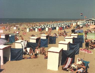 Der Strand von Katwijk aan Zee nur 100 meter vom Hotel