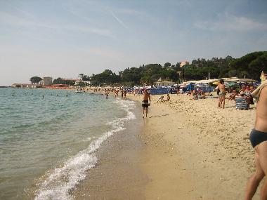Sandstrand, zu erreichen in 10 Gehminuten