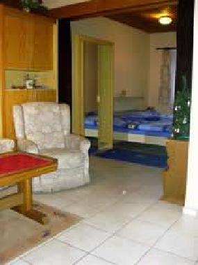 Wohn-/Schlafzimmer Erdgescho