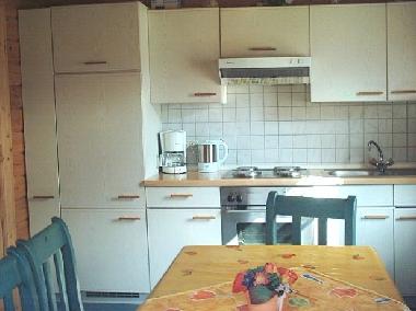 moderne K�chenzeile - komplett ausgestattet