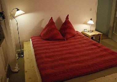Französisches Bett im Schlafzimmer, Bettwäsche XL (1,55 x 2,20)