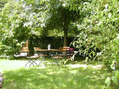 Gartensitzplatz und Grill