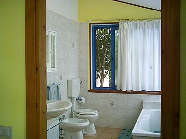 Eines der 2 Badezimmer