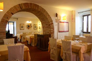 Pension in Ortezzano (AP) (Ascoli Piceno) oder Ferienwohnung oder Ferienhaus