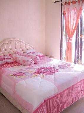 Schlafzimmer/Bedroom