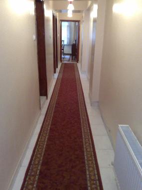 Ded Korridor der die Zimmern Verbindet 