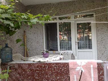 Balkon und der Garten (Der Garten is min. 25m2 gross)