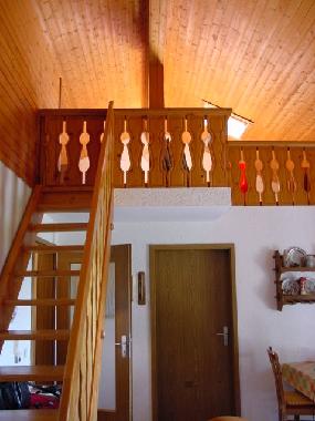 Aufgang vom Wohnzimmer zur Galerie