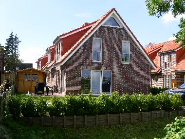 Auenansicht von der Uferpromenade aus