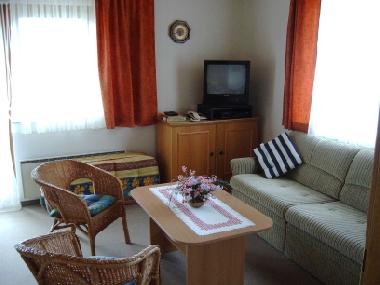 Wohn/Schafzimmer einzeln ausziehbar 200cm, normale Betth�he