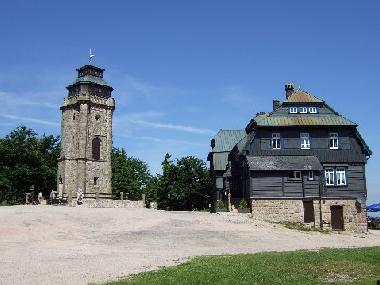 Auersberg (1019 m) Aussichtsturm, Berggasthof, Kinderspielplatz