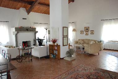 Ferienhaus in Serrapetrona (Macerata) oder Ferienwohnung oder Ferienhaus