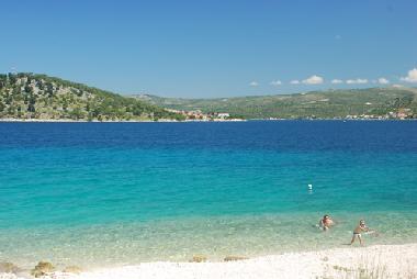 Ferienhaus in Ra�anj/ Rogoznica (Sibensko-Kninska) oder Ferienwohnung oder Ferienhaus