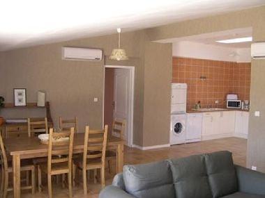 Wohnraum mit K�che