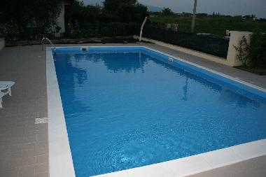 Den Pool  14 * 6 *1,40 m Sehr geignet fuer kinder