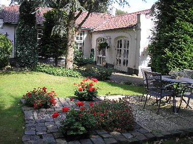 Terrasse im Vordergarten
