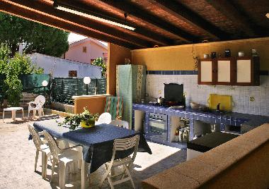 External area Kitchen/Dining area
