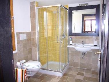 Eines der 2 Badezimmer