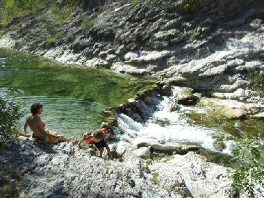 Baden im kristallklaren Candigliano