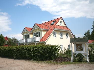 Dat gele Hus mit Schautafel