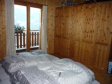 Schlafzimmer 1 mit Balkon