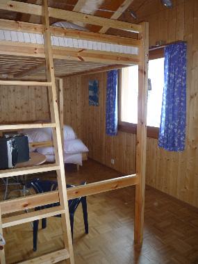 Schlafzimmer 3 mit Hochbett und einem weiteren Bett