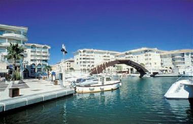 Port Frejus ca. 3 km