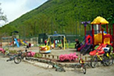 Spielplatz fr kleine und grssere Kinder ein Superplatz.