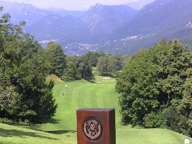 Der Golfplatz wo auch George Clooney Mitglied ist und spielt! Supergolfbahn.