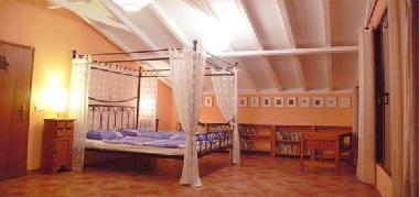 Das Himmelbett im Hochzeitszimmer