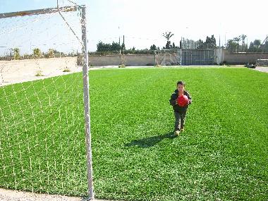 Privater Fu�ballplatz