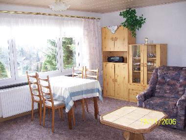 Wohnzimmer mit Panoramafenster