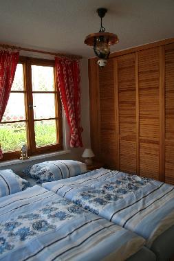 Schlafzimmer mit Blick ins Gr�ne